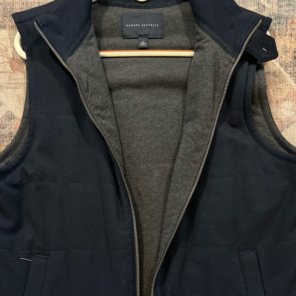 BANANA REPUBLIC Men's Size Medium insulated fleece ZipUp Vest.Flawless condition - Picture 4 of 6